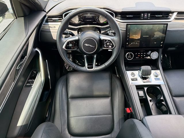 Used 2023 Jaguar F-PACE S AWD/4WD image 16