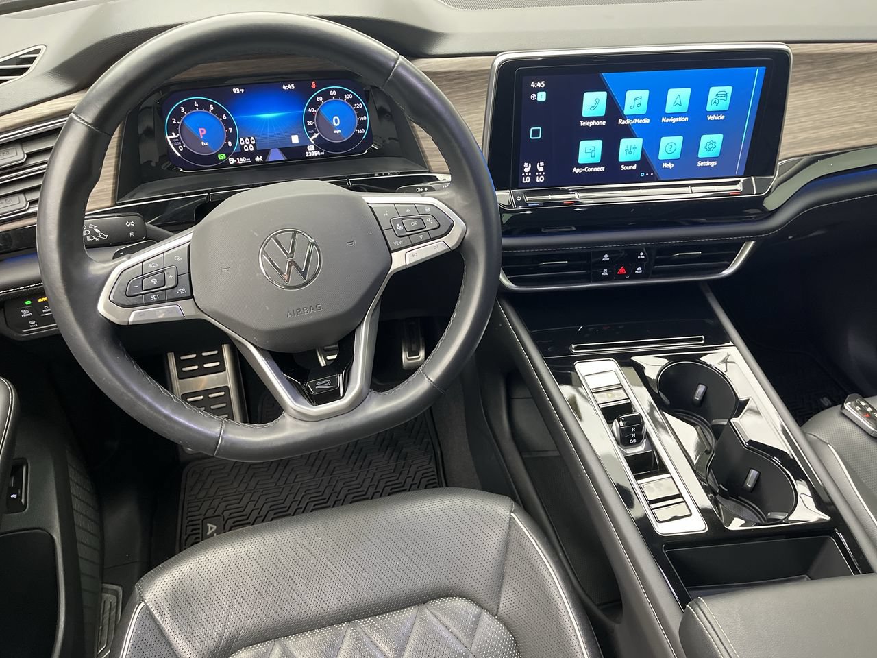 Used 2024 Volkswagen Atlas SEL Premium R-Line AWD/4WD image 16