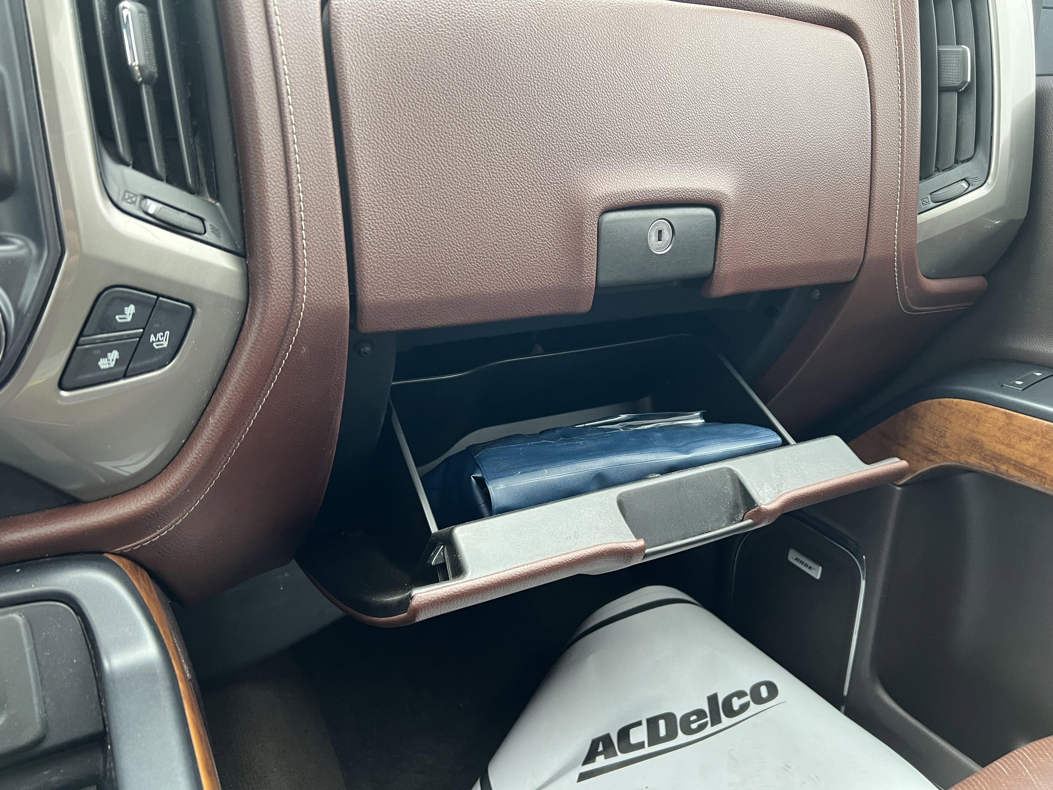 Used 2015 Chevrolet Silverado 1500 High Country w/ High Country Premium Package image 27