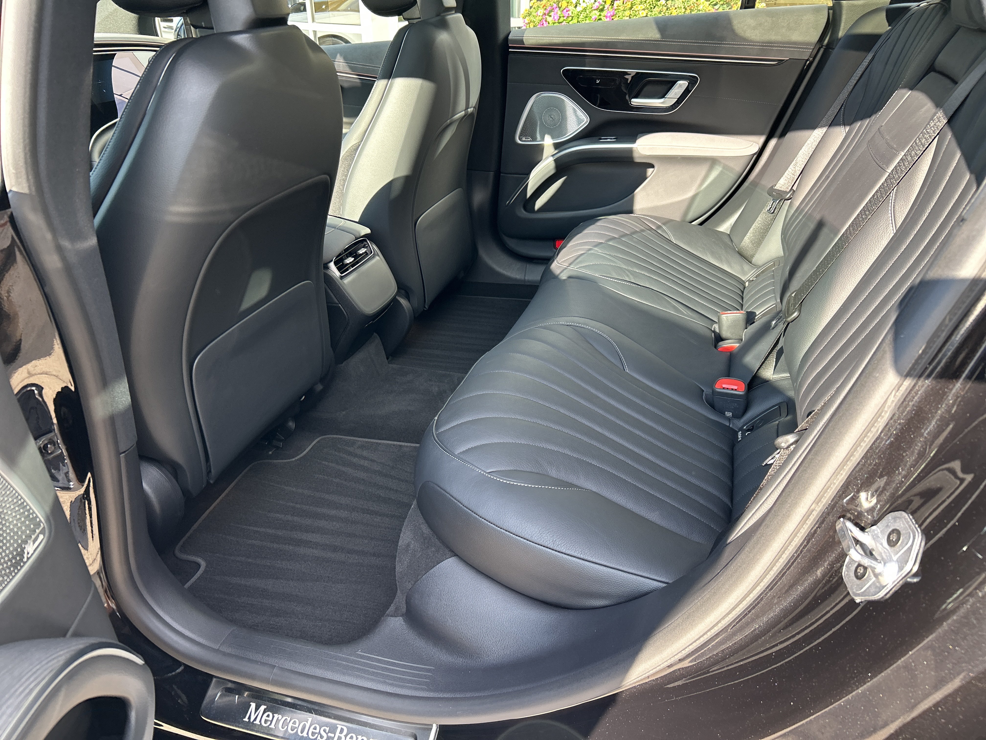 Certified 2023 Mercedes-Benz EQS 580 4MATIC Sedan image 40