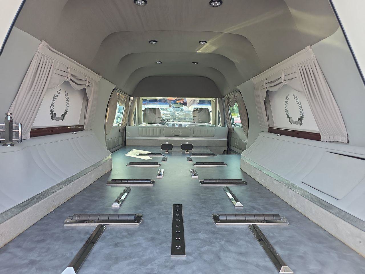 Used 2008 Cadillac DTS Hearse FWD image 29