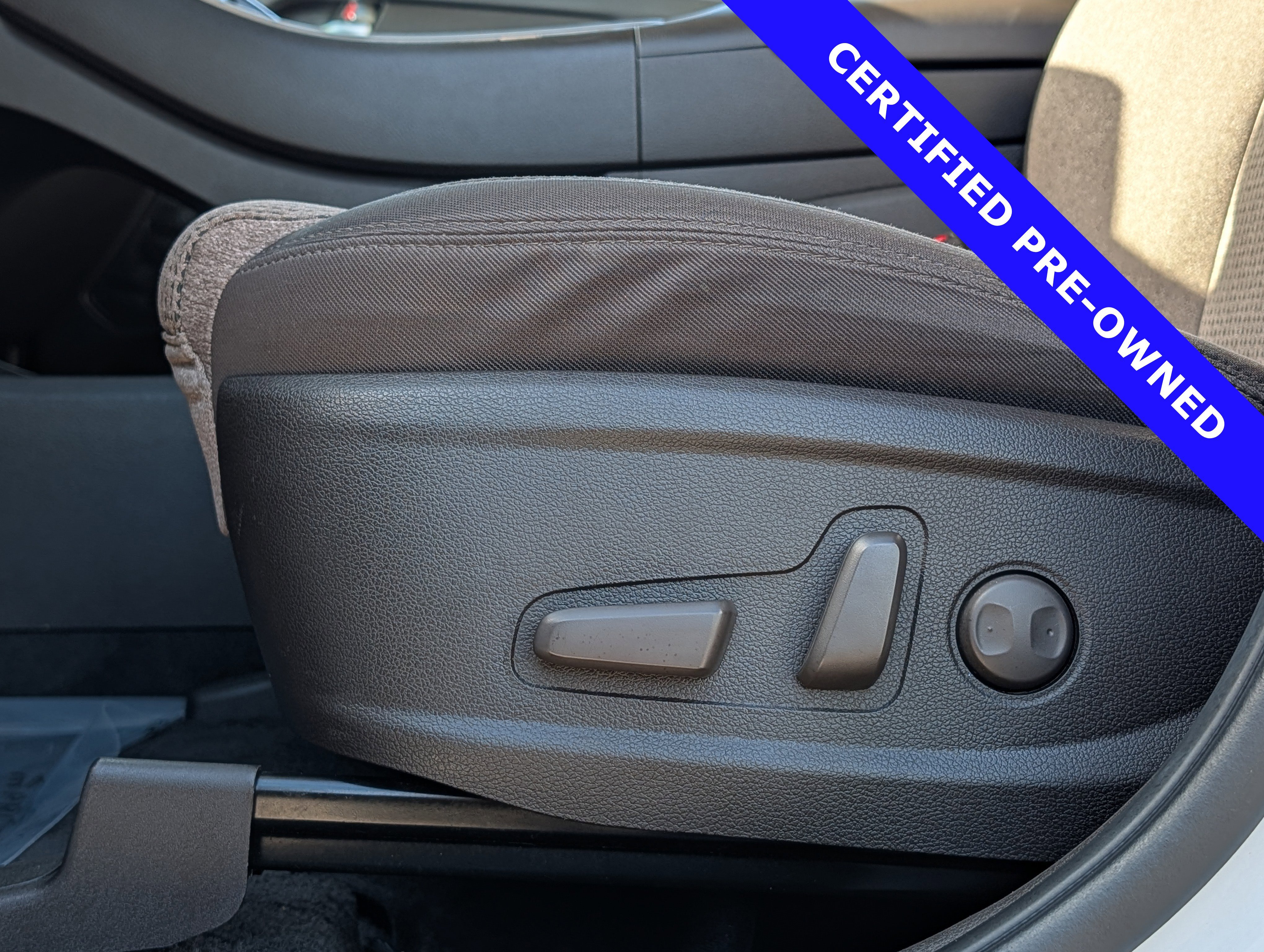 Used 2023 Hyundai Santa Fe SEL Convenience AWD/4WD image 23
