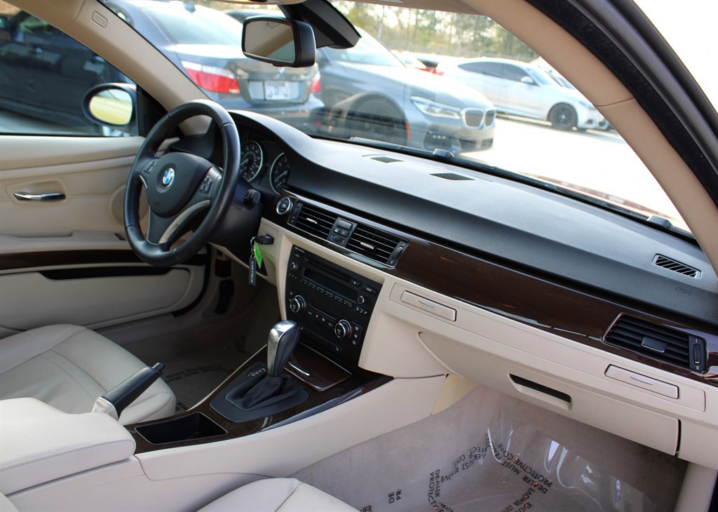 Used 2009 BMW 328i Coupe image 14