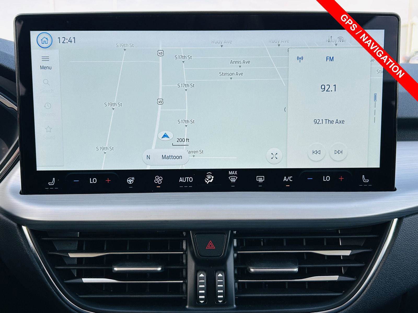 Used 2025 Ford Escape SE w/ PHEV Premium Package image 6