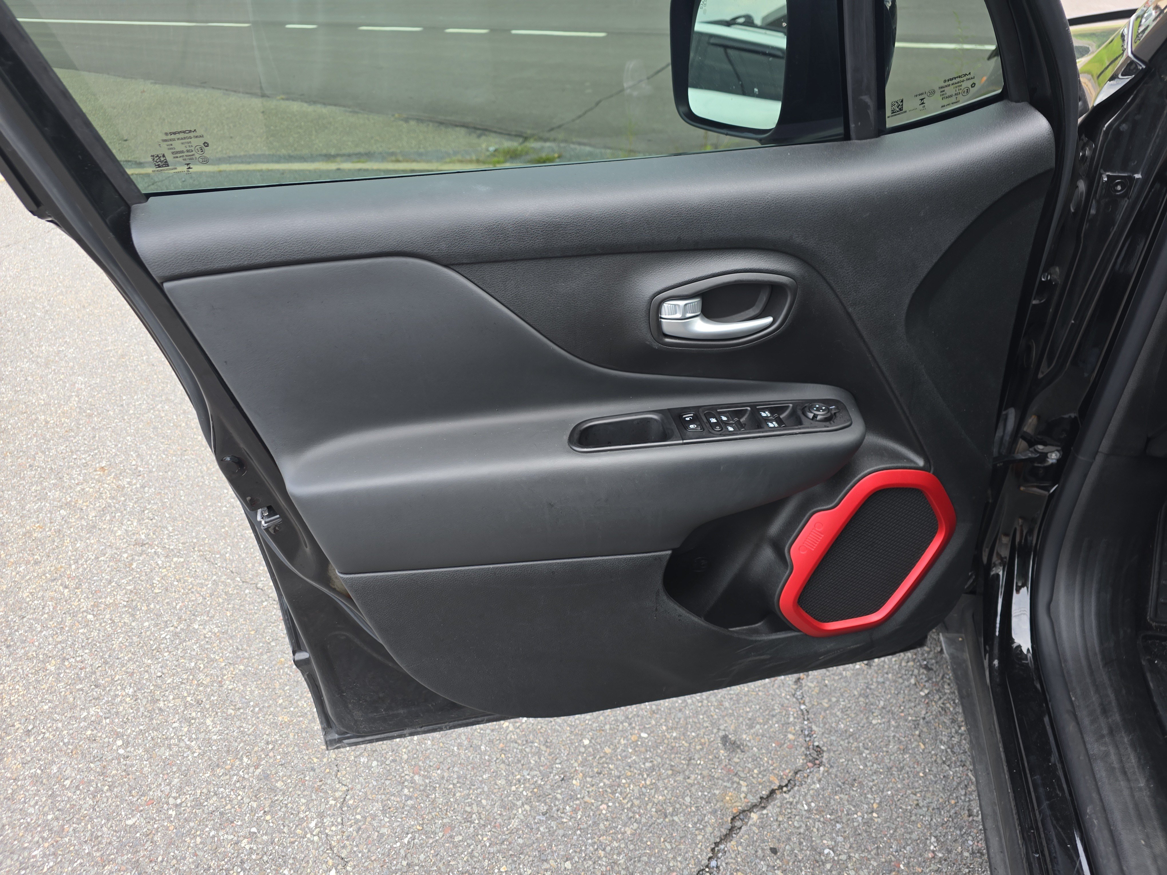 Used 2023 Jeep Renegade Trailhawk w/ Sun/Sound Group AWD/4WD image 22