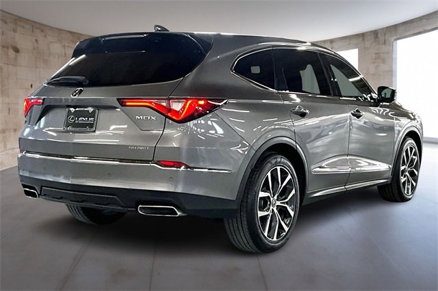 Used 2023 Acura MDX SH-AWD w/ Technology Package image 5