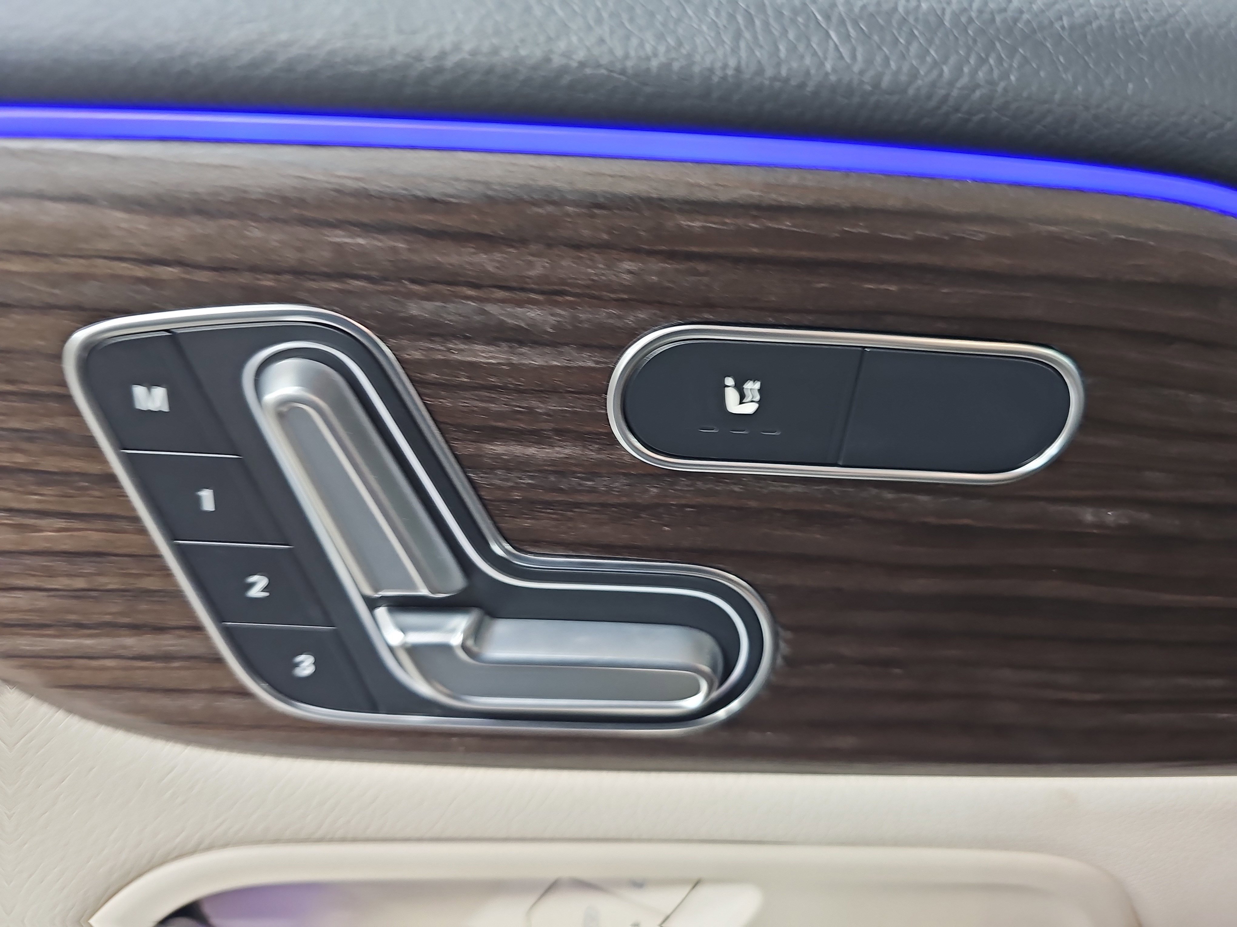 New 2026 Mercedes-Benz GLB 250 image 30