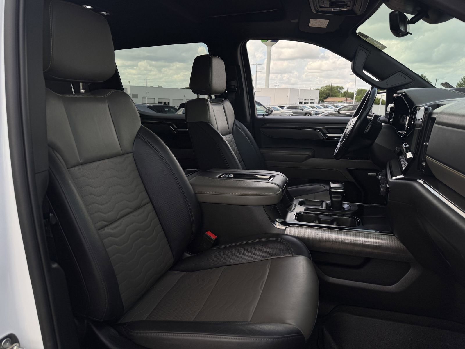 Used 2022 Chevrolet Silverado 1500 ZR2 w/ Technology Package image 31