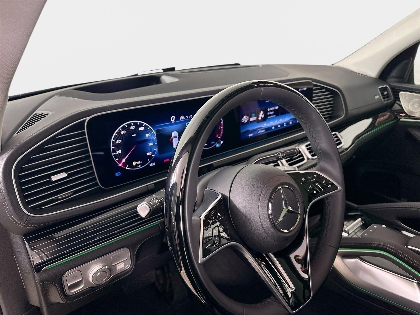 Used 2026 Mercedes-Benz GLE 450 4MATIC image 9