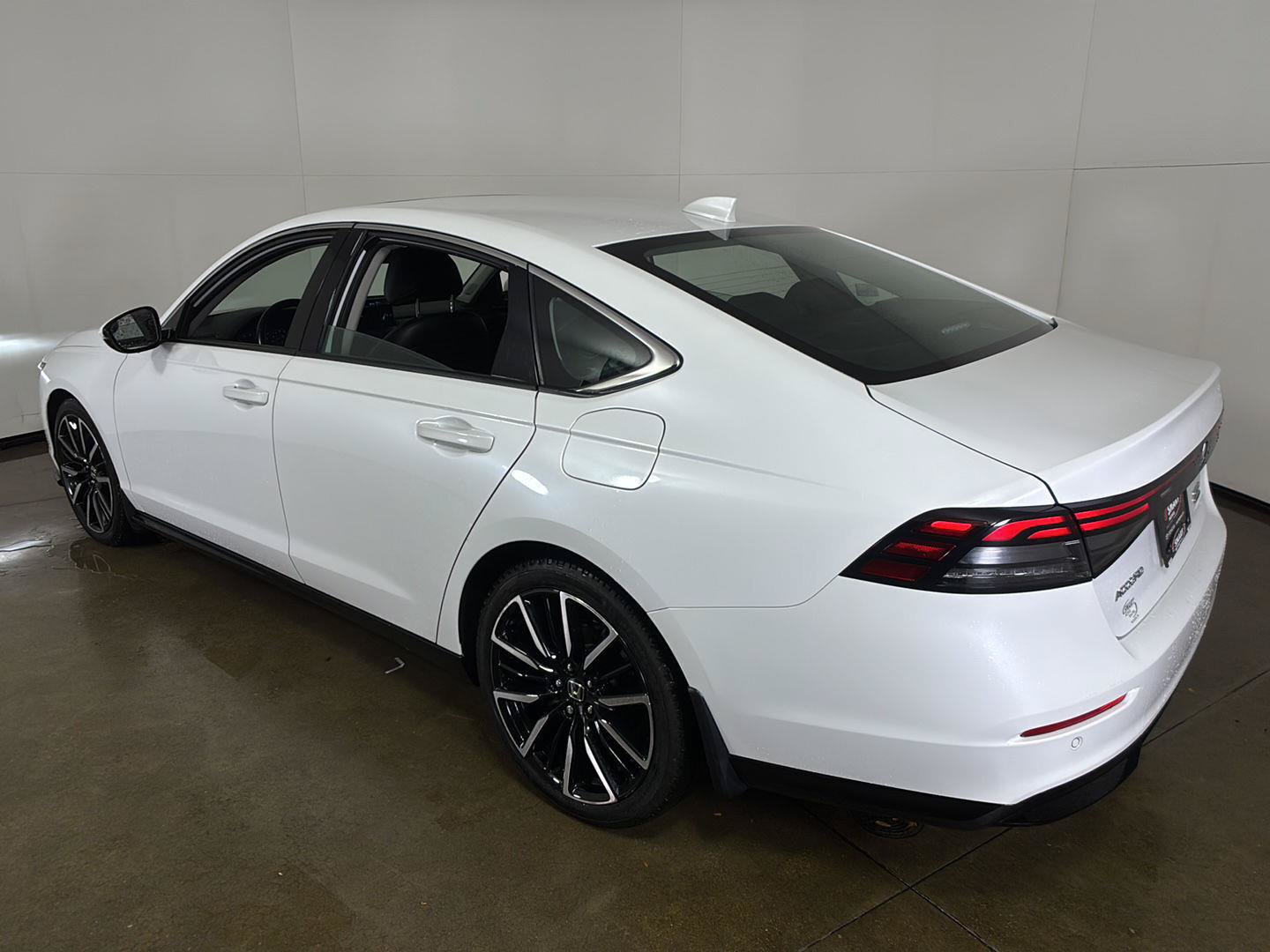 Used 2023 Honda Accord Touring image 23