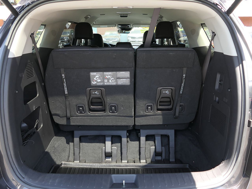 Used 2024 Kia Carnival EX FWD image 23