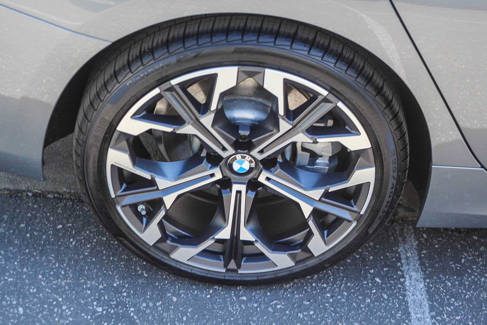 New 2026 BMW 330i Sedan w/ Convenience Package RWD image 8