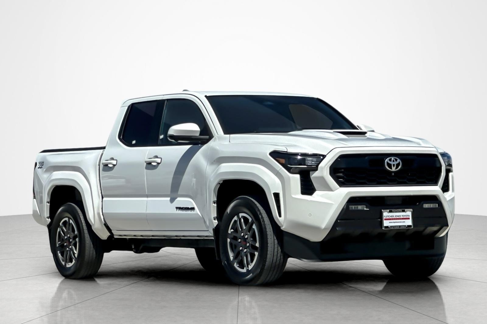 Certified 2024 Toyota Tacoma TRD Sport w/ TRD Sport Premium Package AWD/4WD image 7