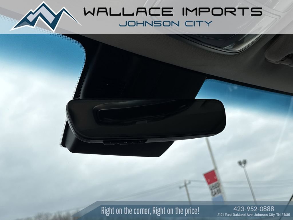 Used 2023 Genesis GV70 2.5T w/ Select Package image 17