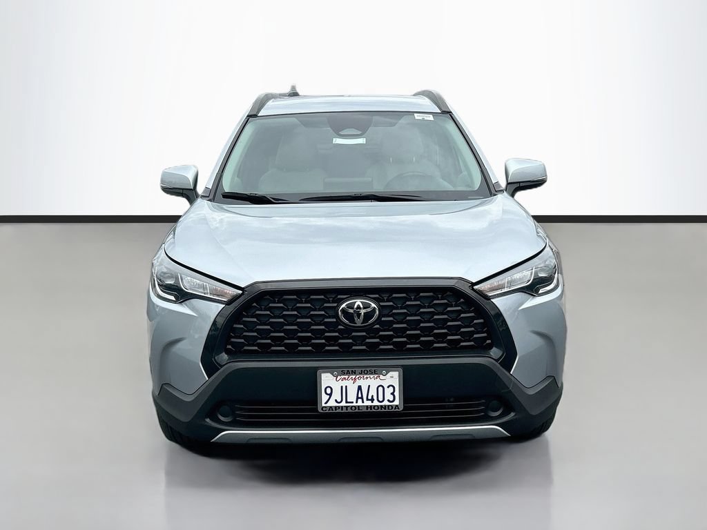 Used 2023 Toyota Corolla Cross LE FWD image 2
