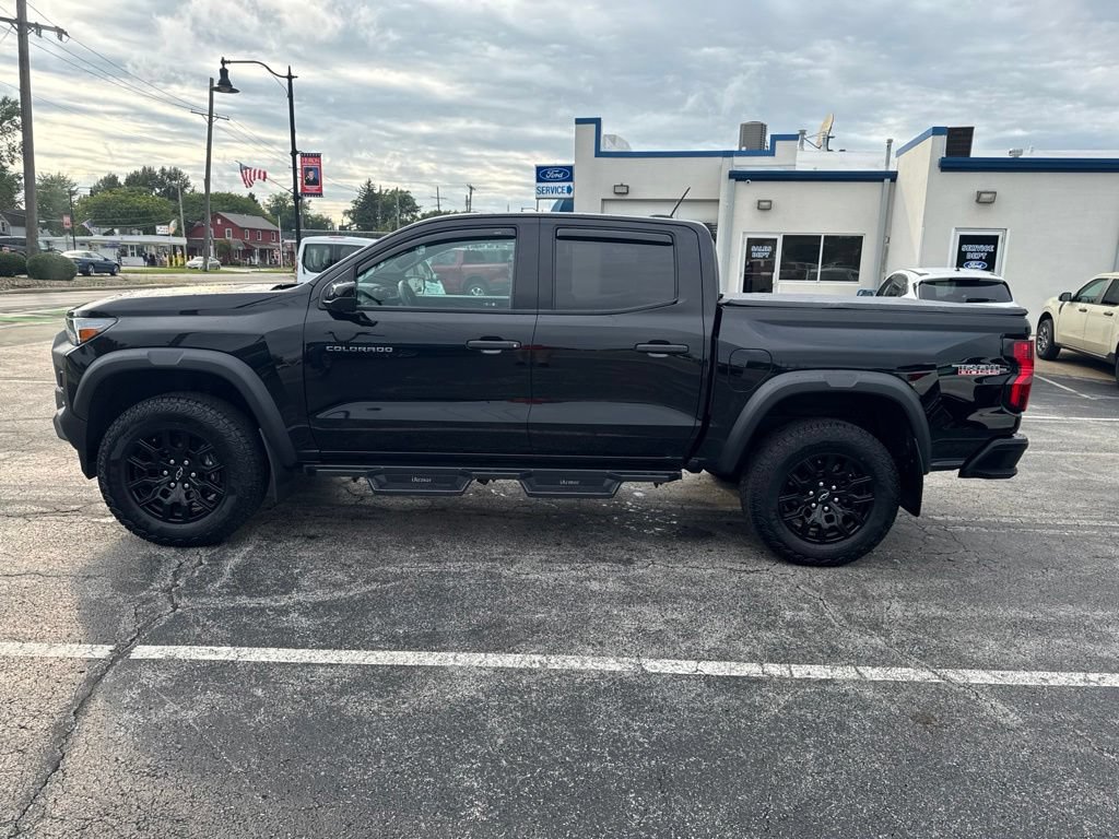 Used 2024 Chevrolet Colorado Trail Boss w/ Technology Package AWD/4WD image 12
