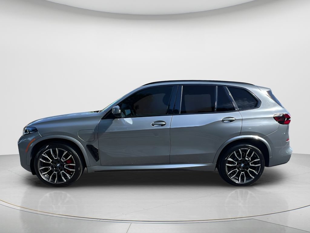 New 2026 BMW X5 xDrive50e w/ M Sport Package AWD/4WD image 8