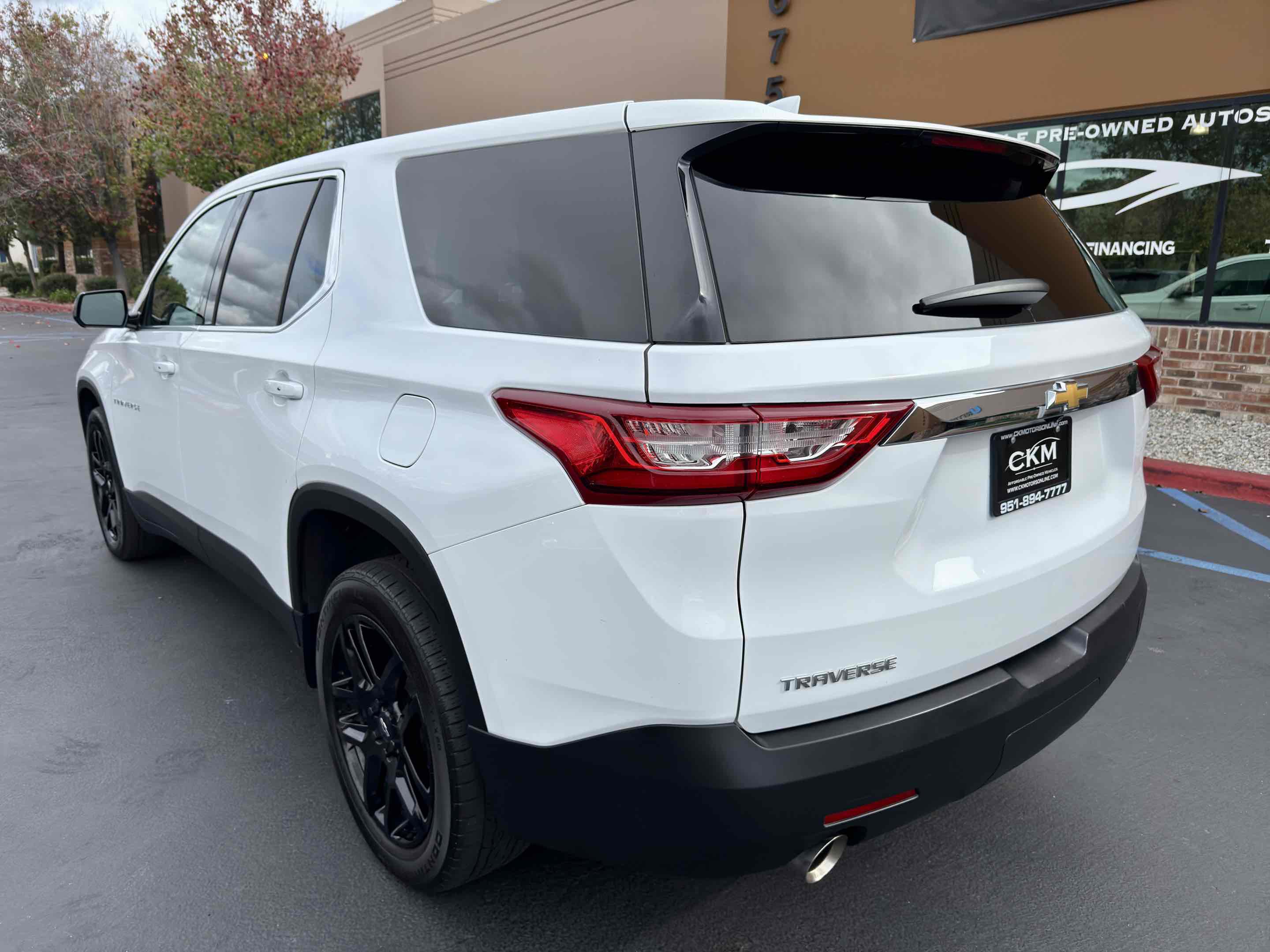 Used 2020 Chevrolet Traverse LS image 12