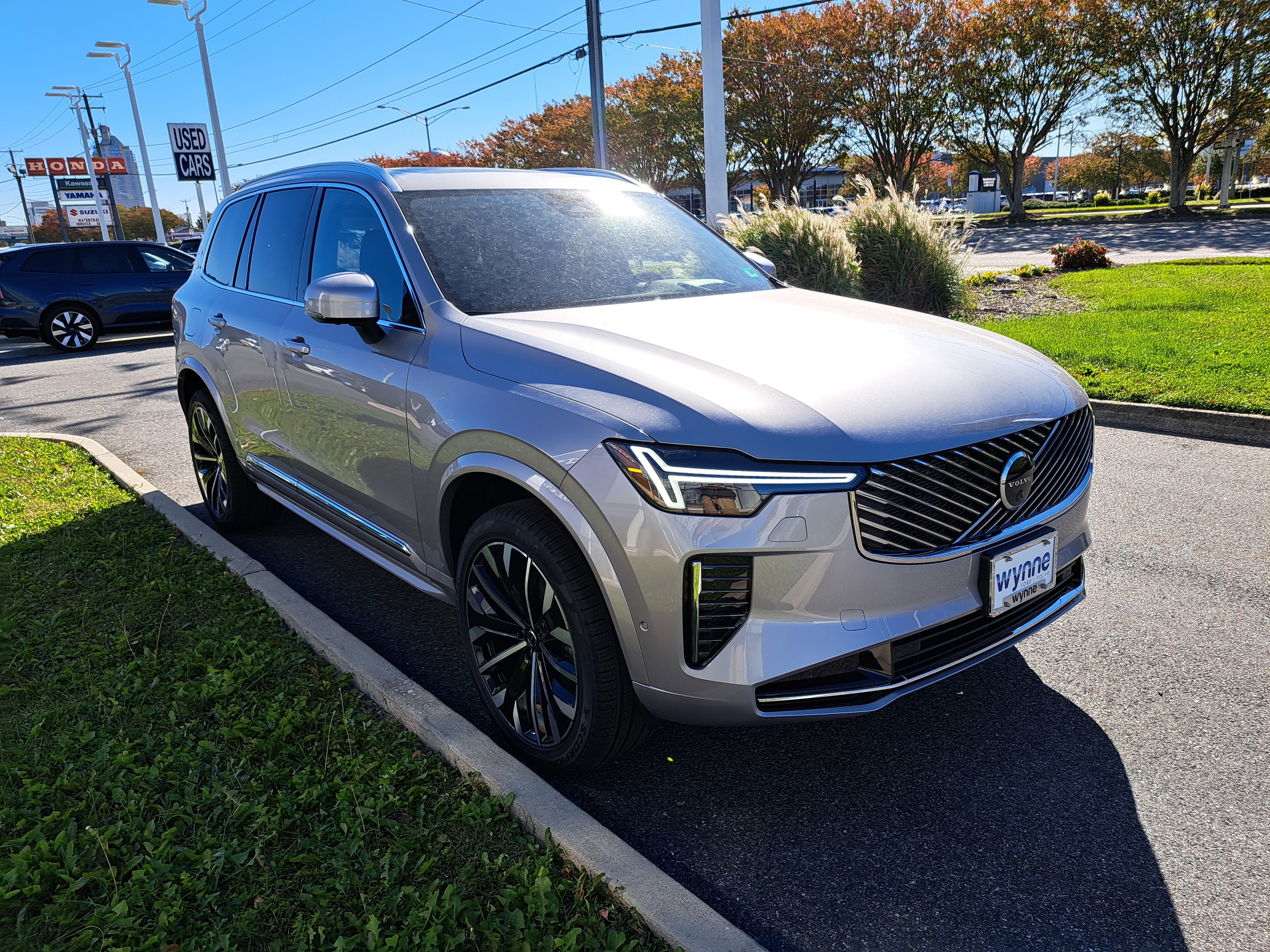 New 2026 Volvo XC90 B5 Ultra image 2