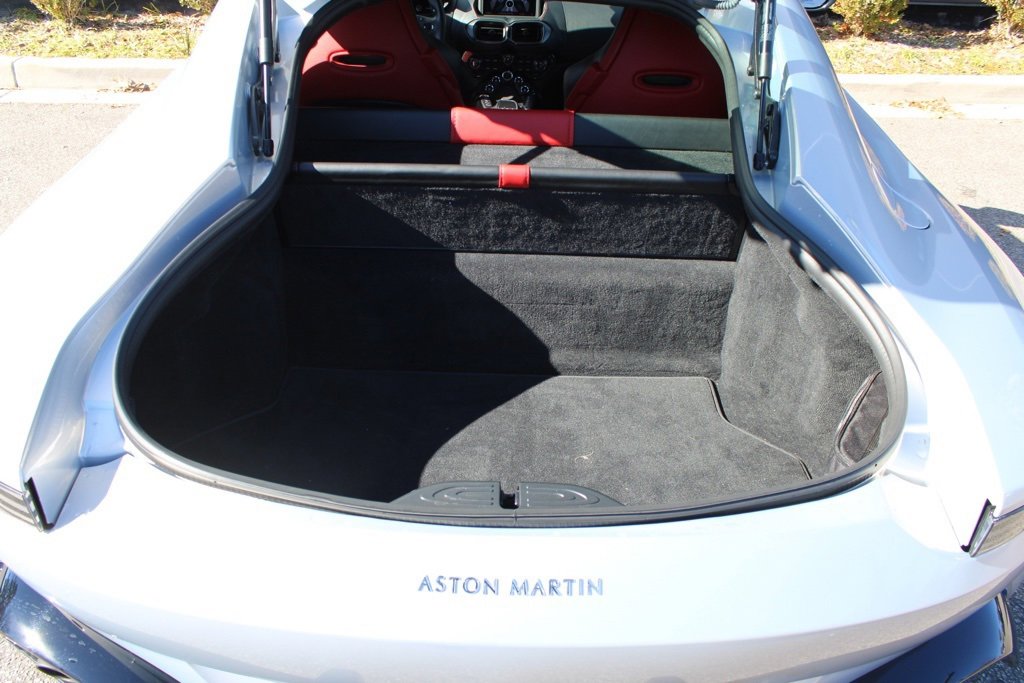 Used 2020 Aston Martin V8 Vantage Coupe image 41