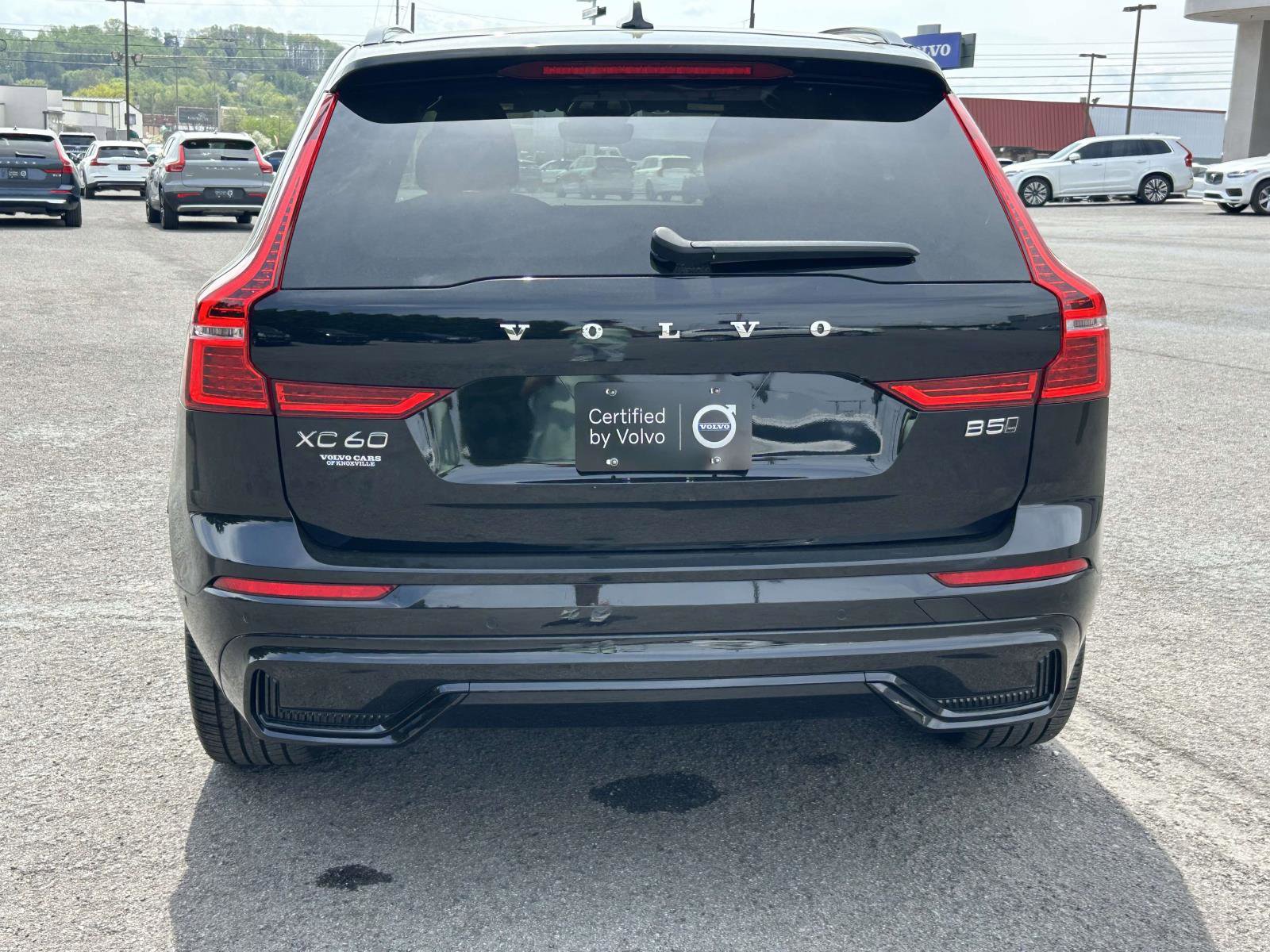 Certified 2023 Volvo XC60 B5 Ultimate image 4