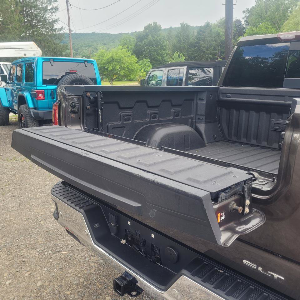 Used 2019 GMC Sierra 1500 SLT w/ SLT Premium Plus Package AWD/4WD image 43
