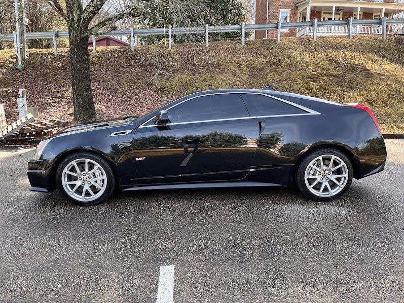 Used 2011 Cadillac CTS V RWD image 25