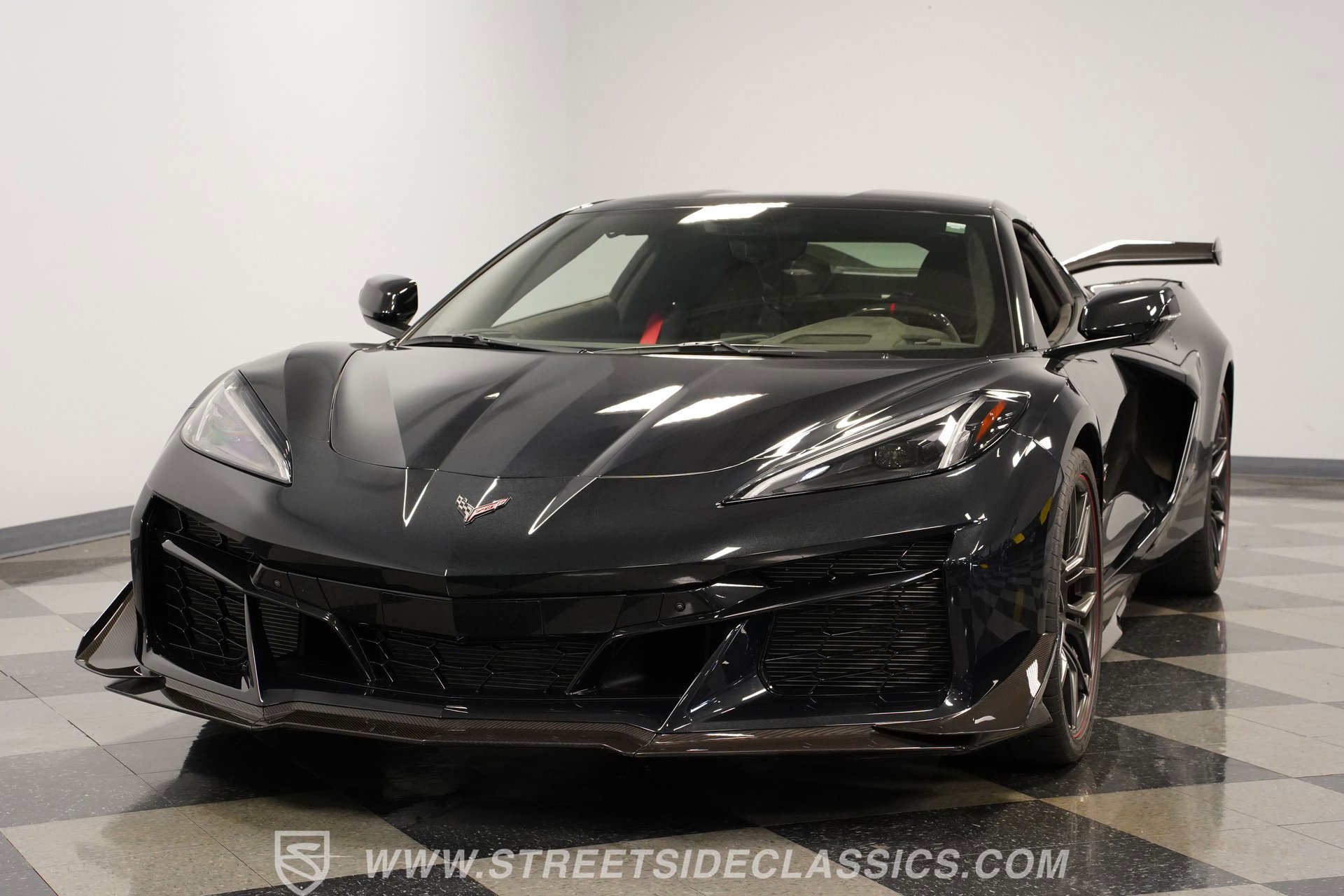 Used 2023 Chevrolet Corvette Z06 image 18