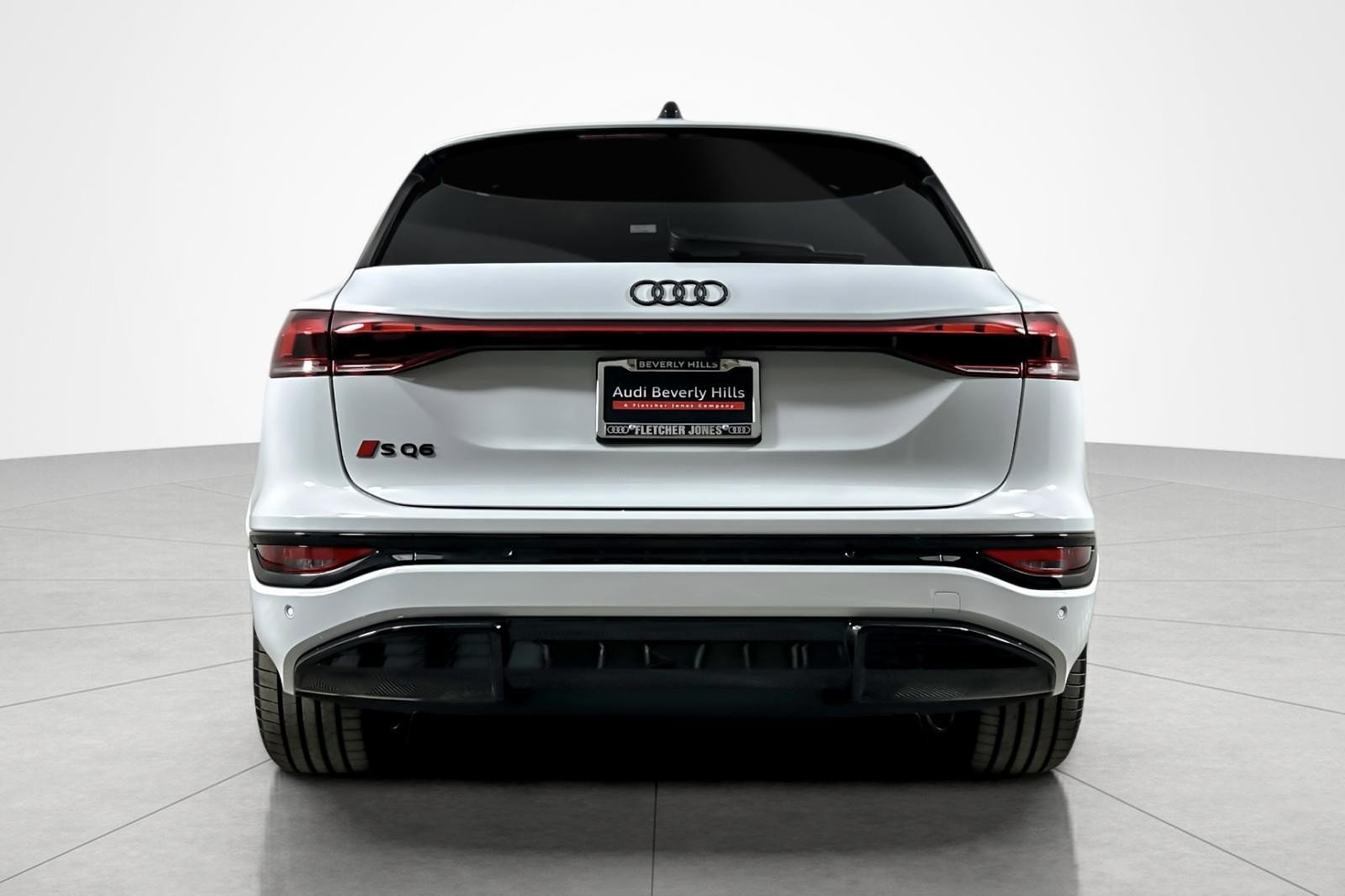 New 2025 Audi SQ6 e-tron Premium Plus AWD/4WD image 5