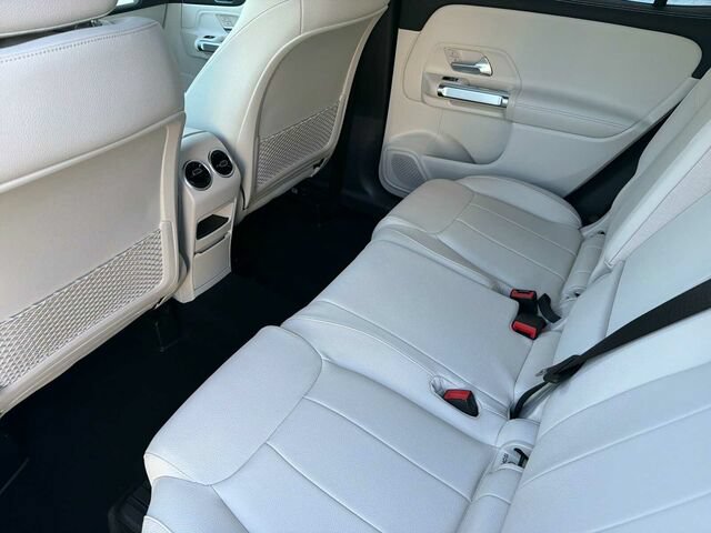 Certified 2025 Mercedes-Benz GLB 250 image 15