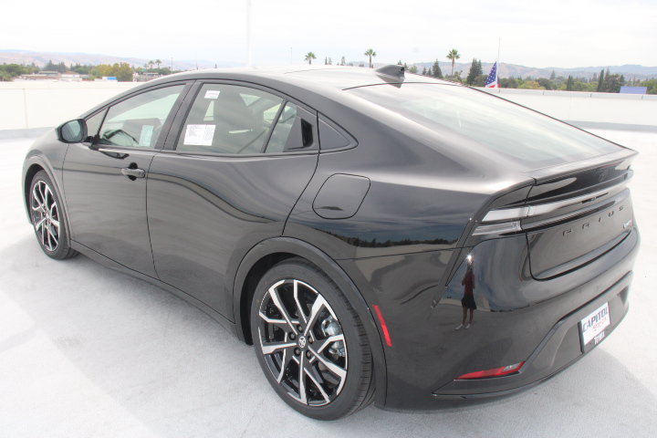 New 2027 Toyota Prius Plug-In Hybrid w/ Limited Premium Package FWD image 5