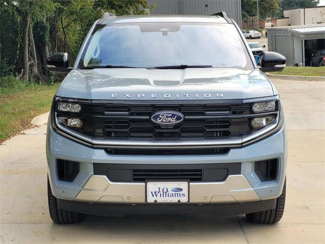 New 2025 Ford Expedition Max Platinum w/ Driver's Package image 2