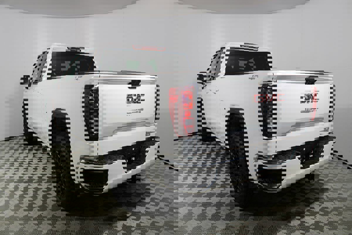 Used 2025 GMC Sierra 1500 Elevation image 32