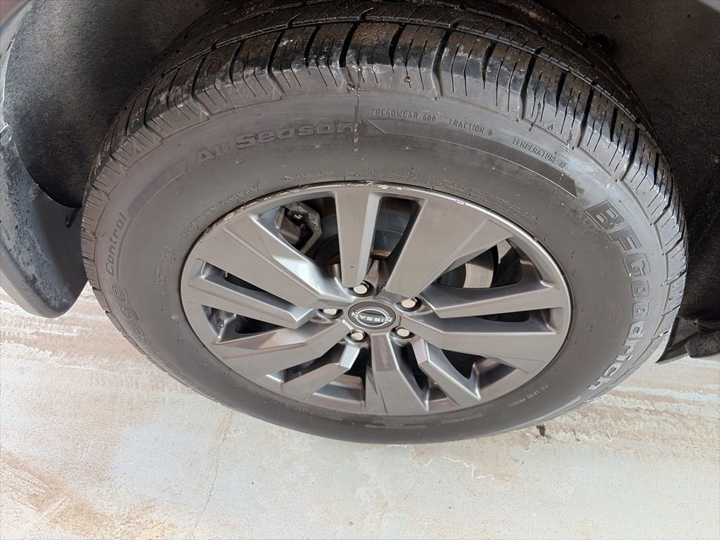 Used 2023 Nissan Pathfinder SV w/ Cargo Package image 29