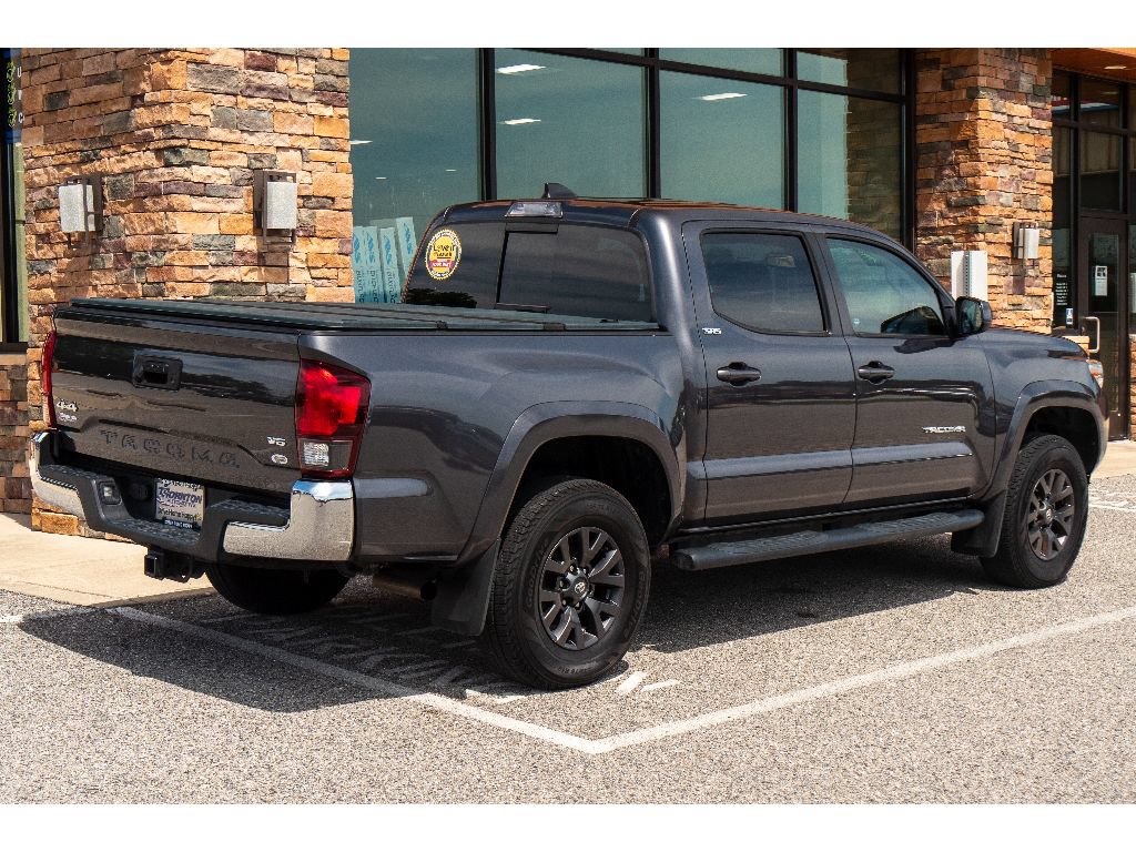 Used 2021 Toyota Tacoma SR5 AWD/4WD image 3