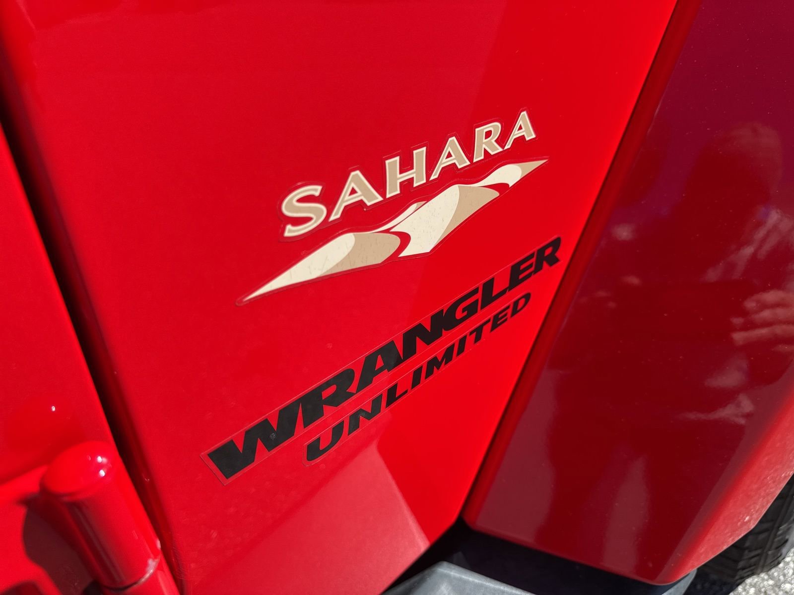 Used 2015 Jeep Wrangler Unlimited Sahara w/ Dual Top Group image 10