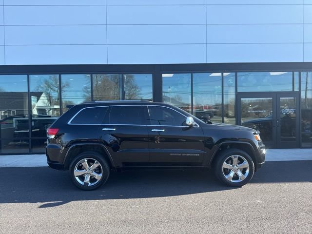 Used 2019 Jeep Grand Cherokee Overland AWD/4WD image 2