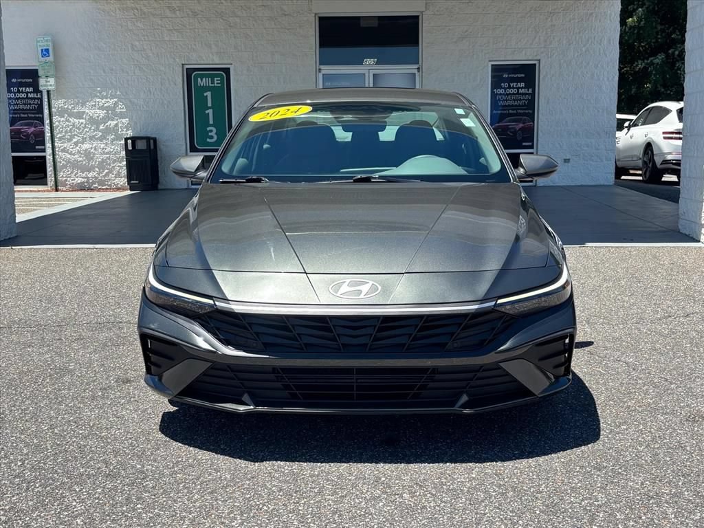 Used 2024 Hyundai Elantra SE FWD image 22