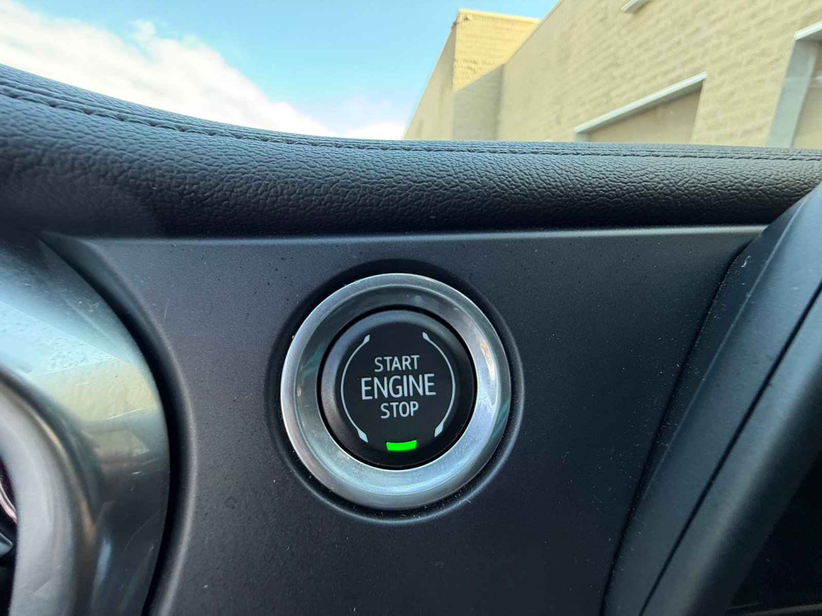 Used 2020 Chevrolet Blazer LT FWD image 28