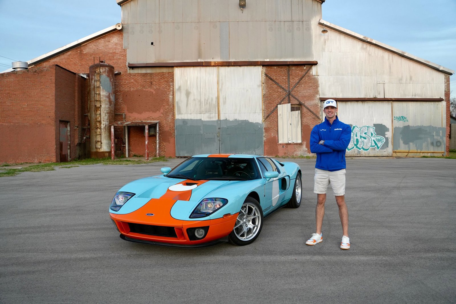 Used 2006 Ford GT image 1