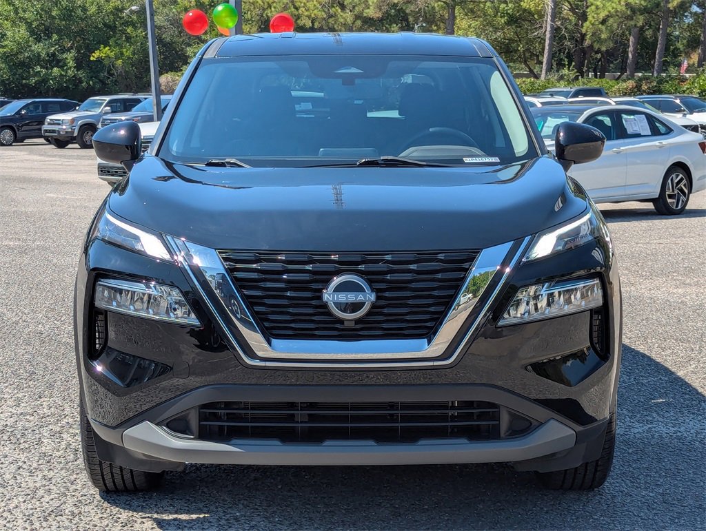 Used 2023 Nissan Rogue SV image 10