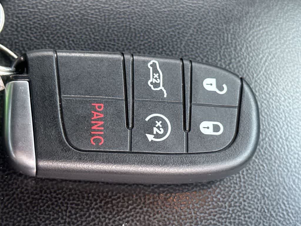 Used 2021 Jeep Grand Cherokee Laredo X AWD/4WD image 28