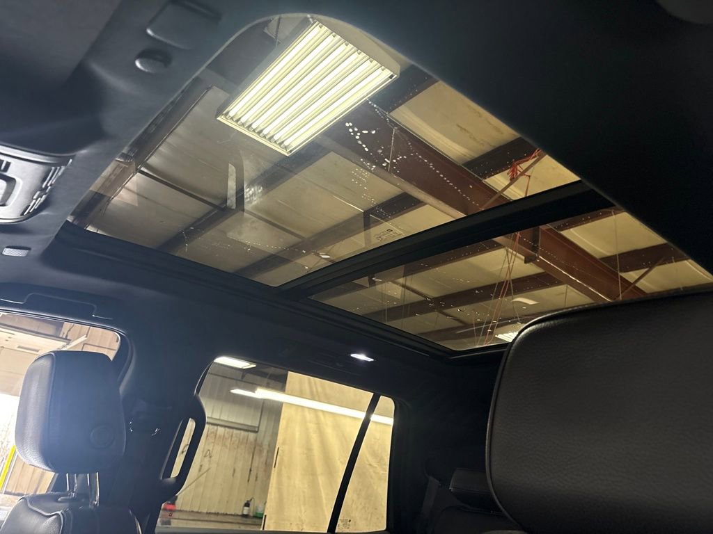 Used 2021 GMC Yukon Denali w/ Denali Premium Package image 13
