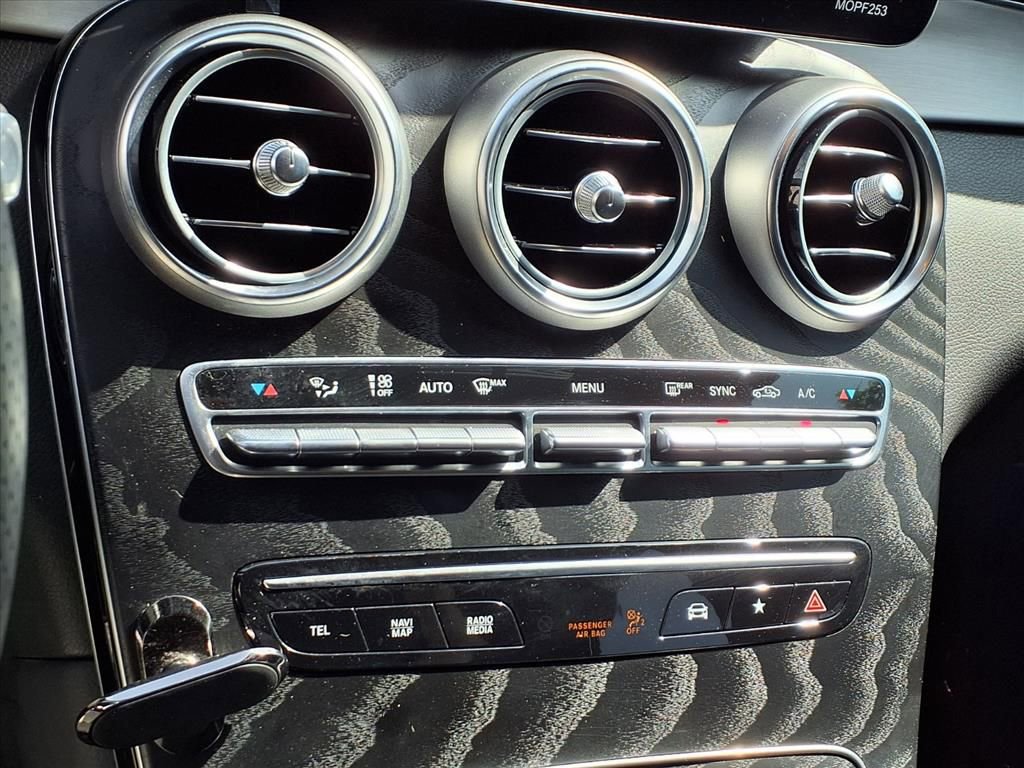 Used 2023 Mercedes-Benz GLC 300 4MATIC Coupe image 22