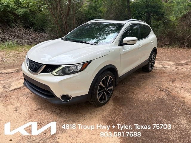 Used 2018 Nissan Rogue Sport SL w/ SL Premium Package FWD image 3