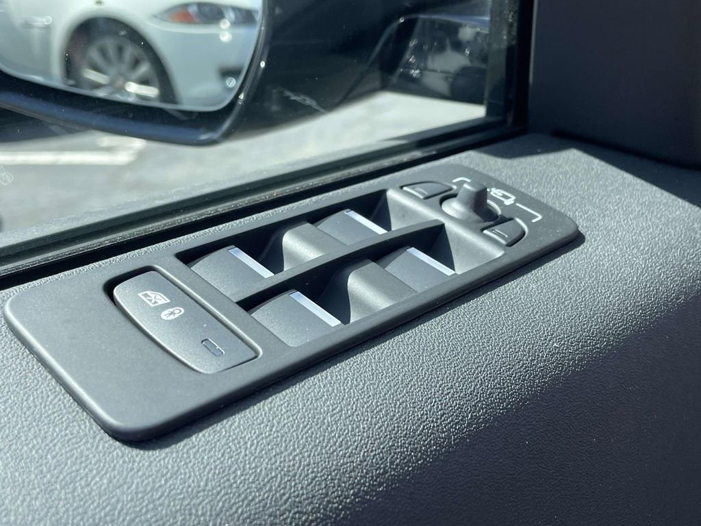 New 2026 Land Rover Discovery Sport Landmark image 34