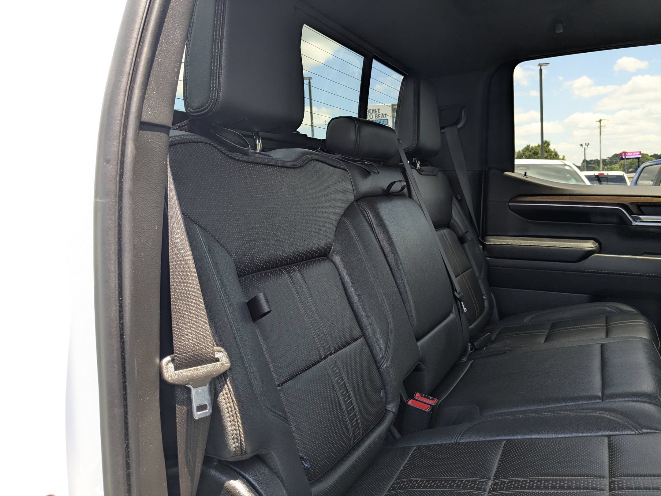 Used 2023 Chevrolet Silverado 1500 High Country AWD/4WD image 26