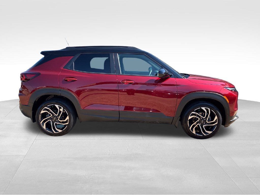Used 2025 Chevrolet TrailBlazer RS w/ Convenience Package FWD image 7