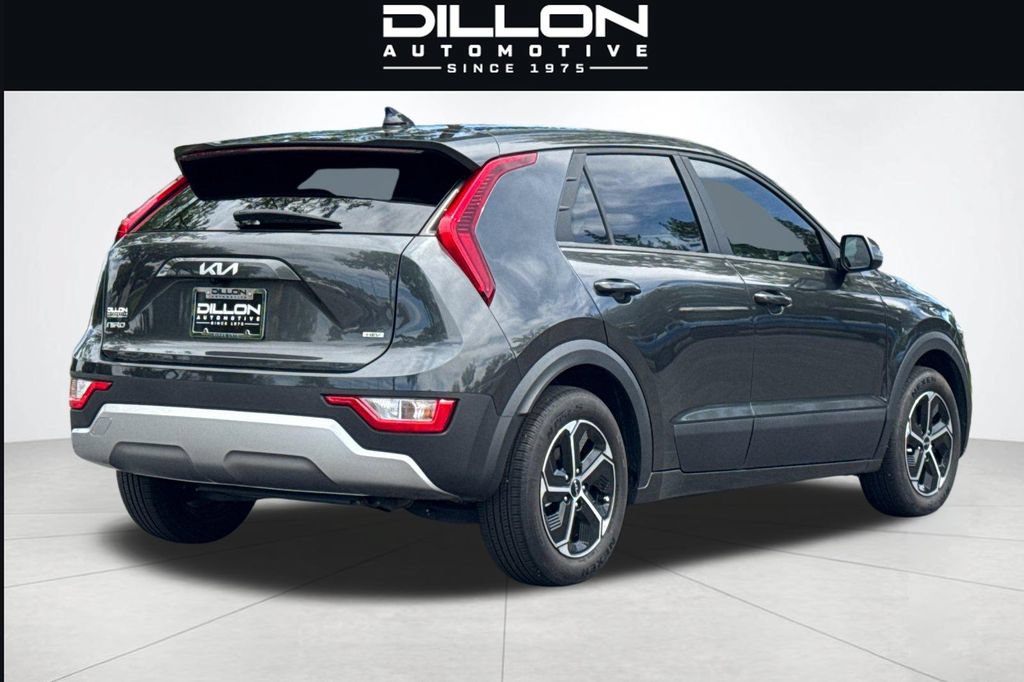 Used 2024 Kia Niro LX FWD image 4