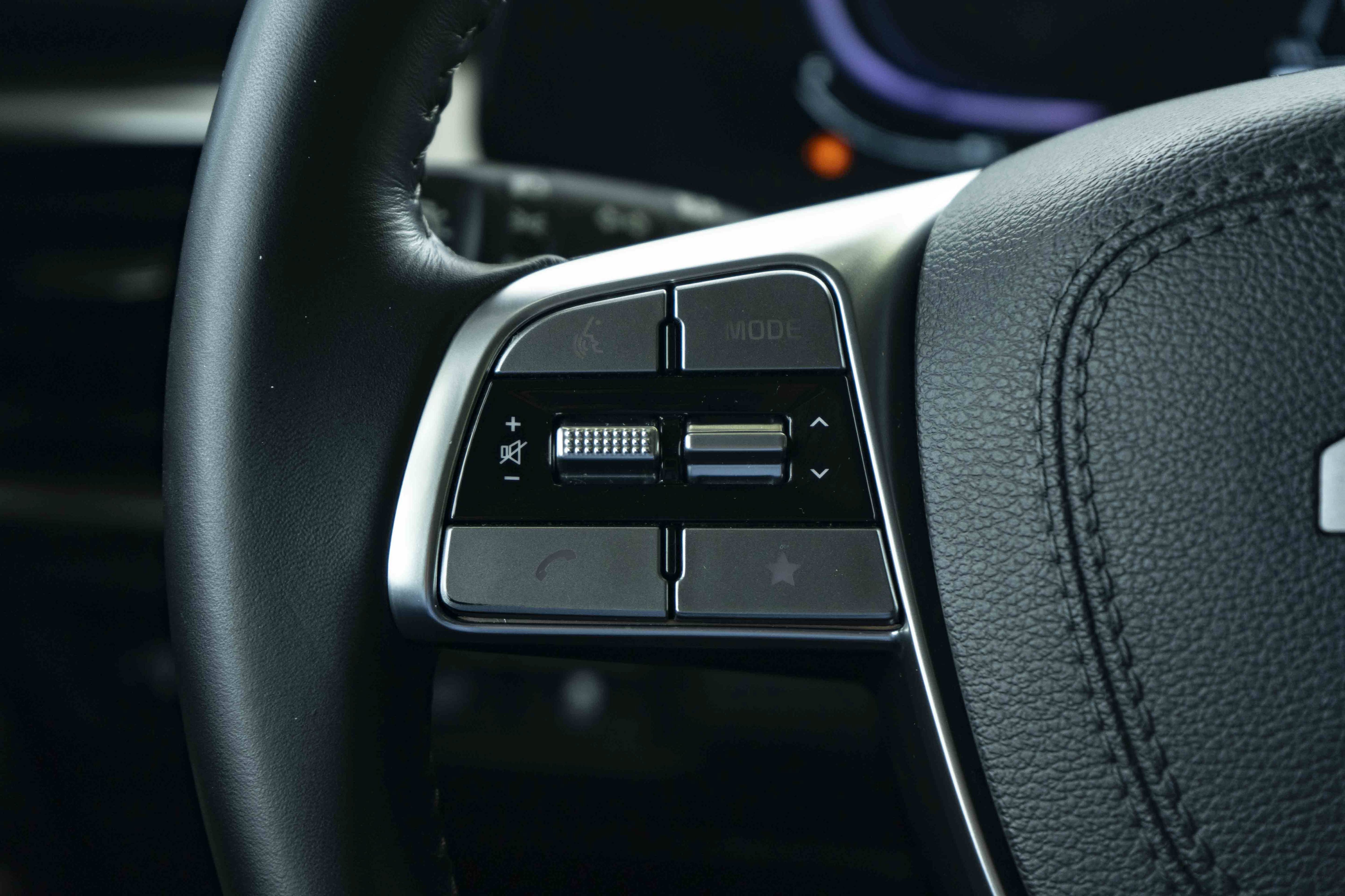 Used 2025 Kia Telluride S FWD image 21